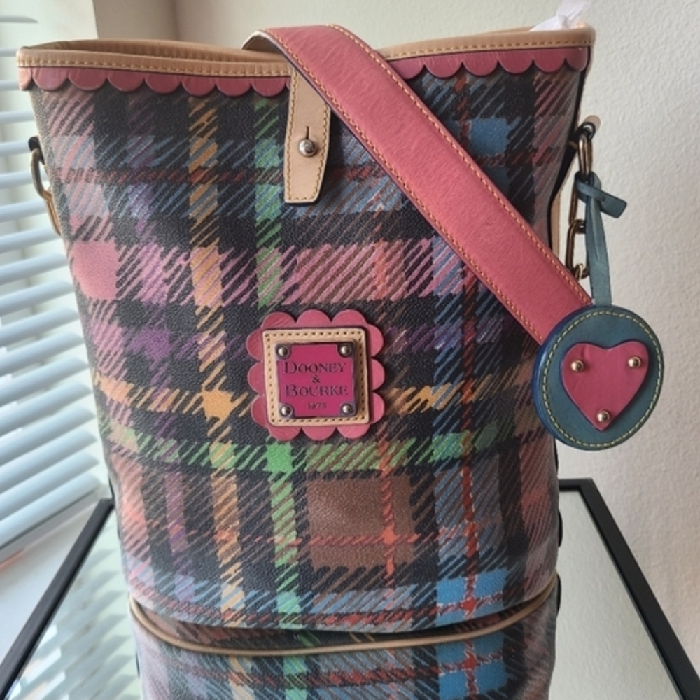 Vintage Dooney & Bourke Rainbow Tartan Plaid Bucket Bag Perfect Shape RARE